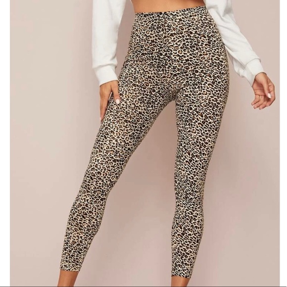 Pants - Leopard print leggings soft knit elastic waist